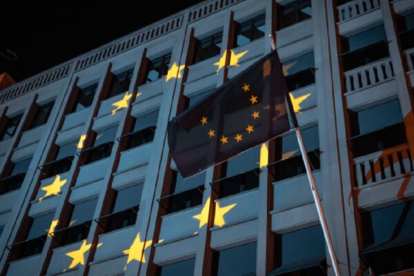 Apple, Meta fined the European Union press.