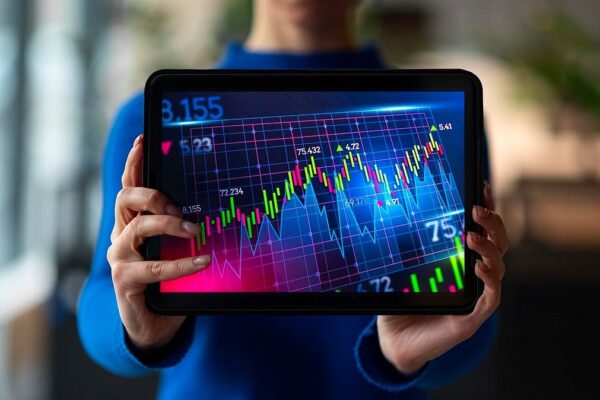 Commerce Setup For April 25: Nifty Faces Resistance Close to 24,350