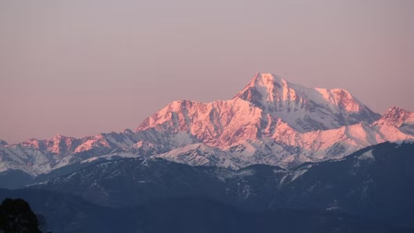 Nepal To Limit Mount Everest To Solely These With Mountain Climbing Expertise