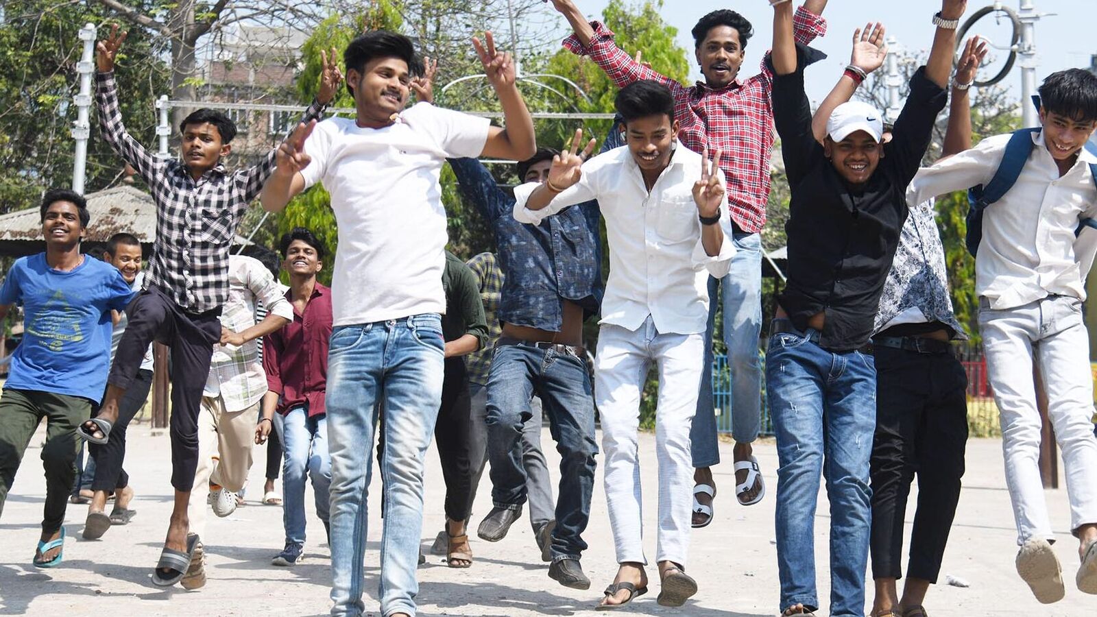 AP SSC tenth End result 2025: Topper Identify Out; Examine the District Conflict Outcomes and different particulars