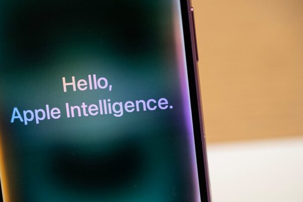 Apple Weighs Utilizing Anthropic Or OpenAI To Energy Siri In Main Reversal